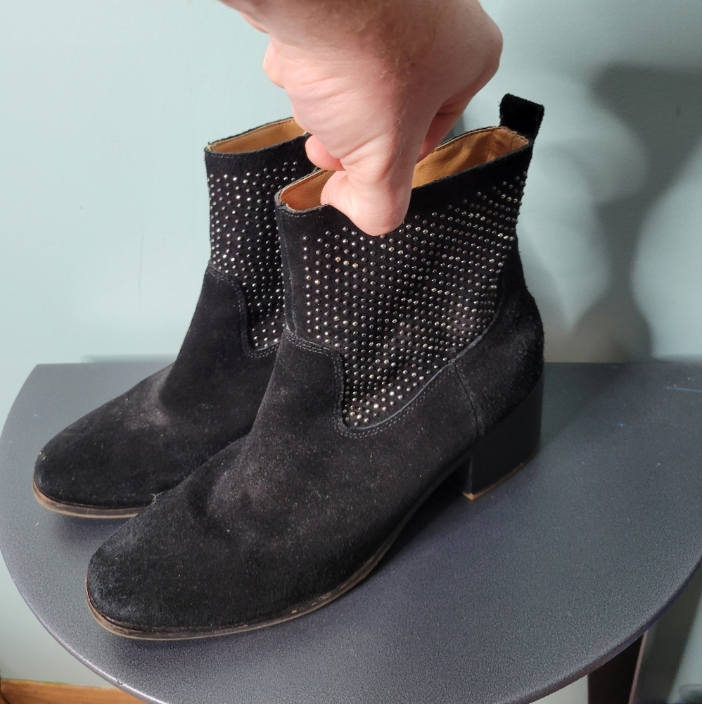 Latigo Suede Studded Booties Size 9
